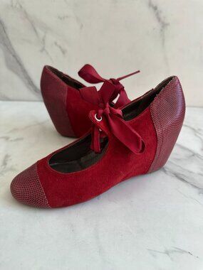 JEFFREY CAMPBELL Vintage Style Red Suede Mary Jane Wedges Size 6